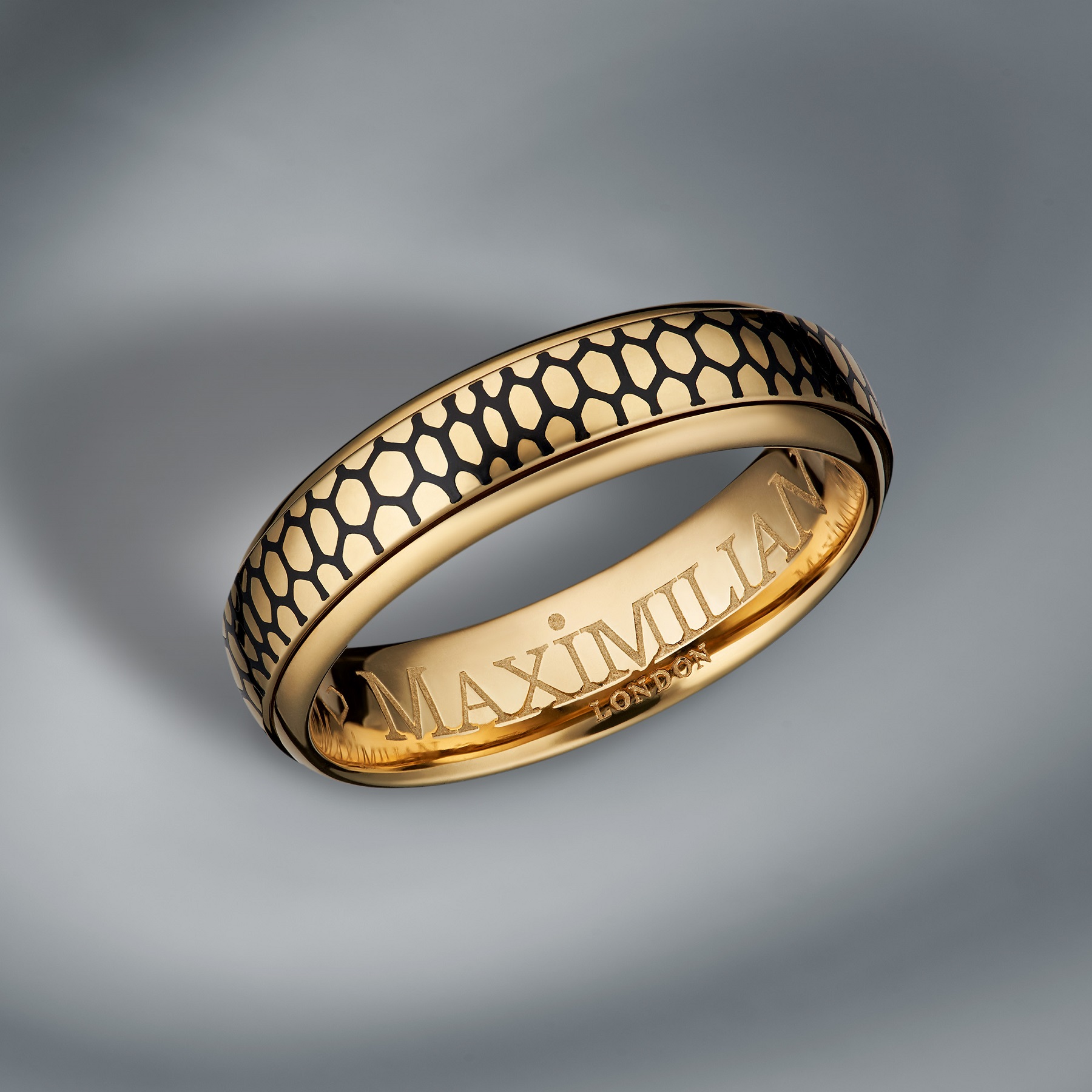 18k Gold And Enamel Ring