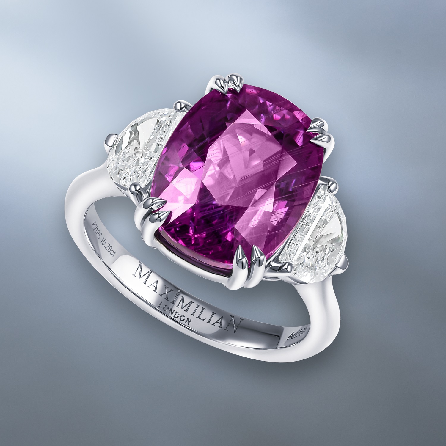 Diamond Ring set with Purple Pink Sapphire. Piece Unique