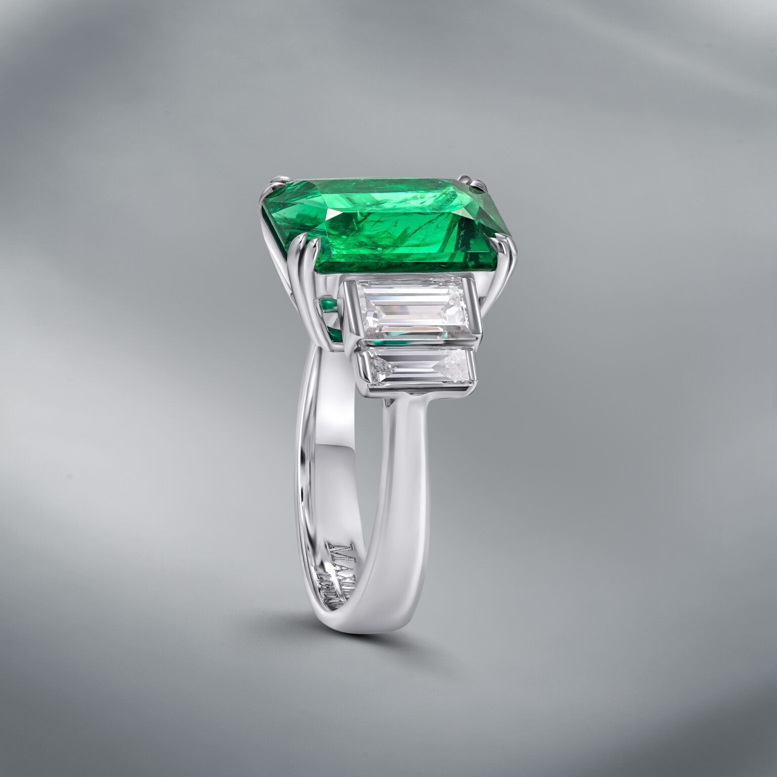 Diamond Ring Set With Natural Zambian Emerald