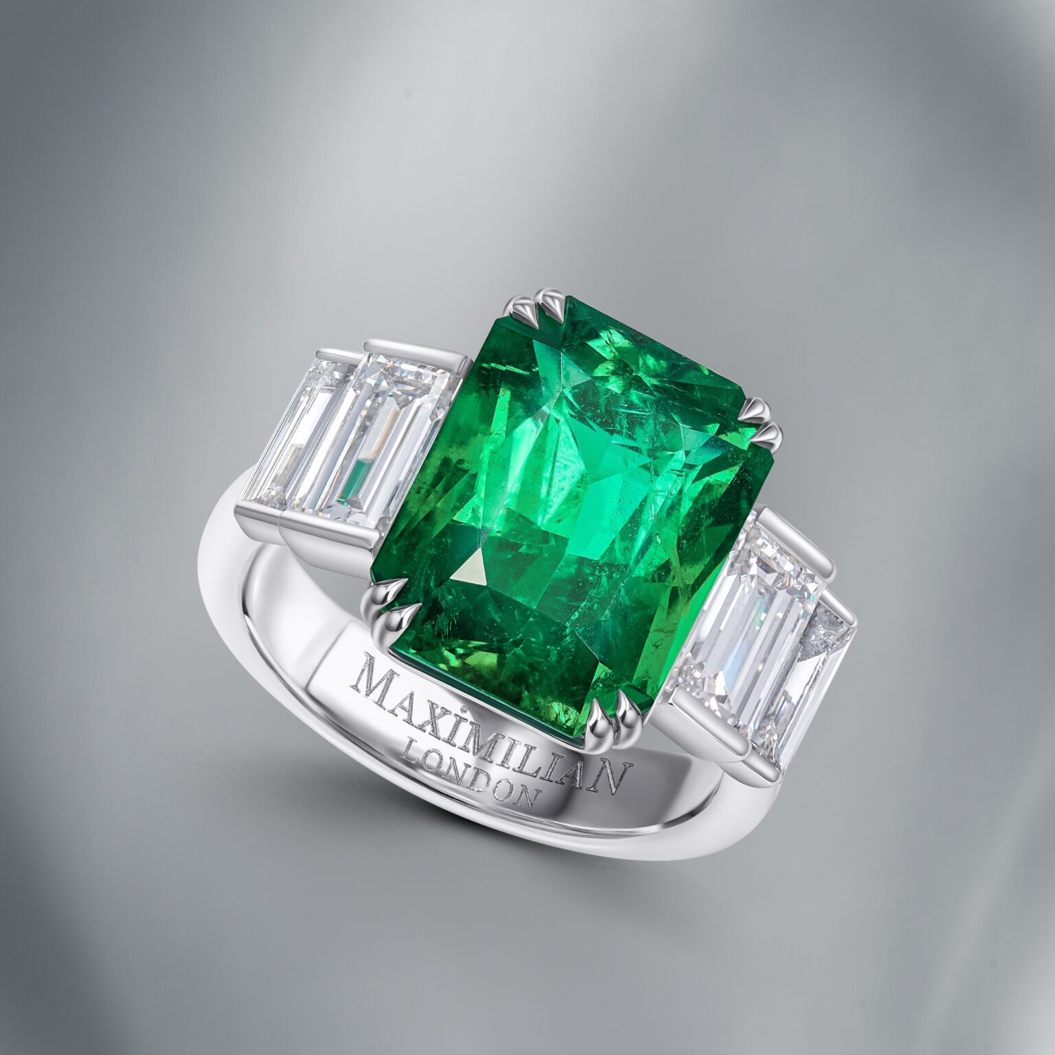 Diamond Ring Set With Natural Zambian Emerald